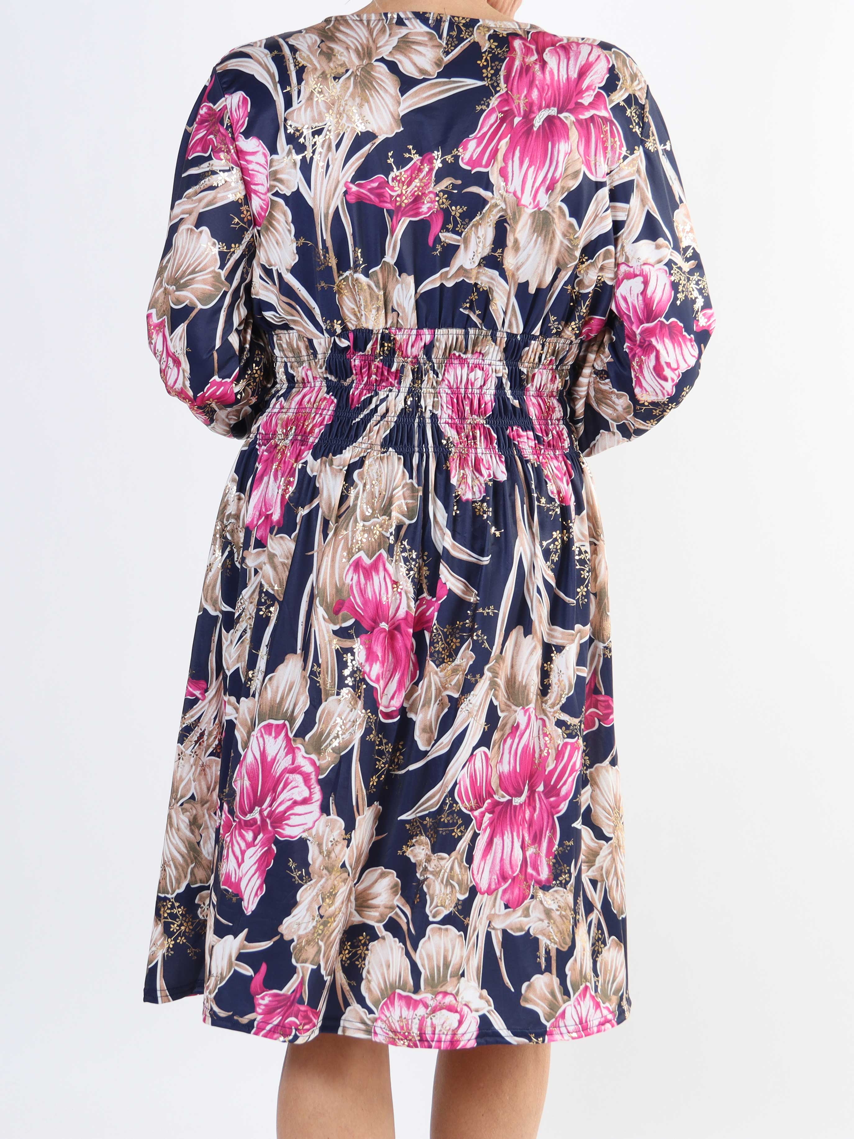 Pams Flower Short L/S - Elastisk mönstrad plus size-klänning i skrynkelfritt tyg